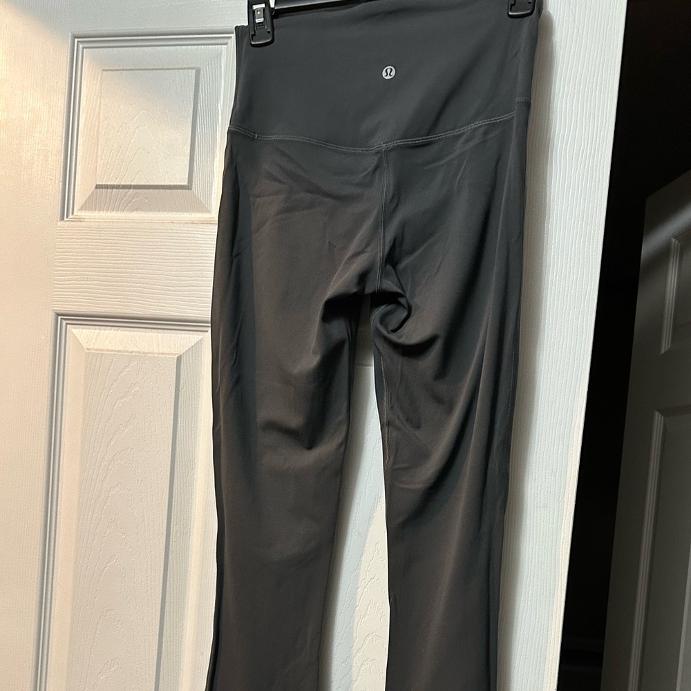 Gray Flared Leggings - Picture 4 of 4